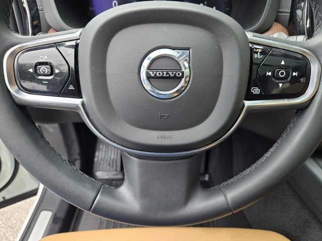 Used 2023 Volvo XC60 B5 Ultimate w/ Protection Package Premier FWD image 25