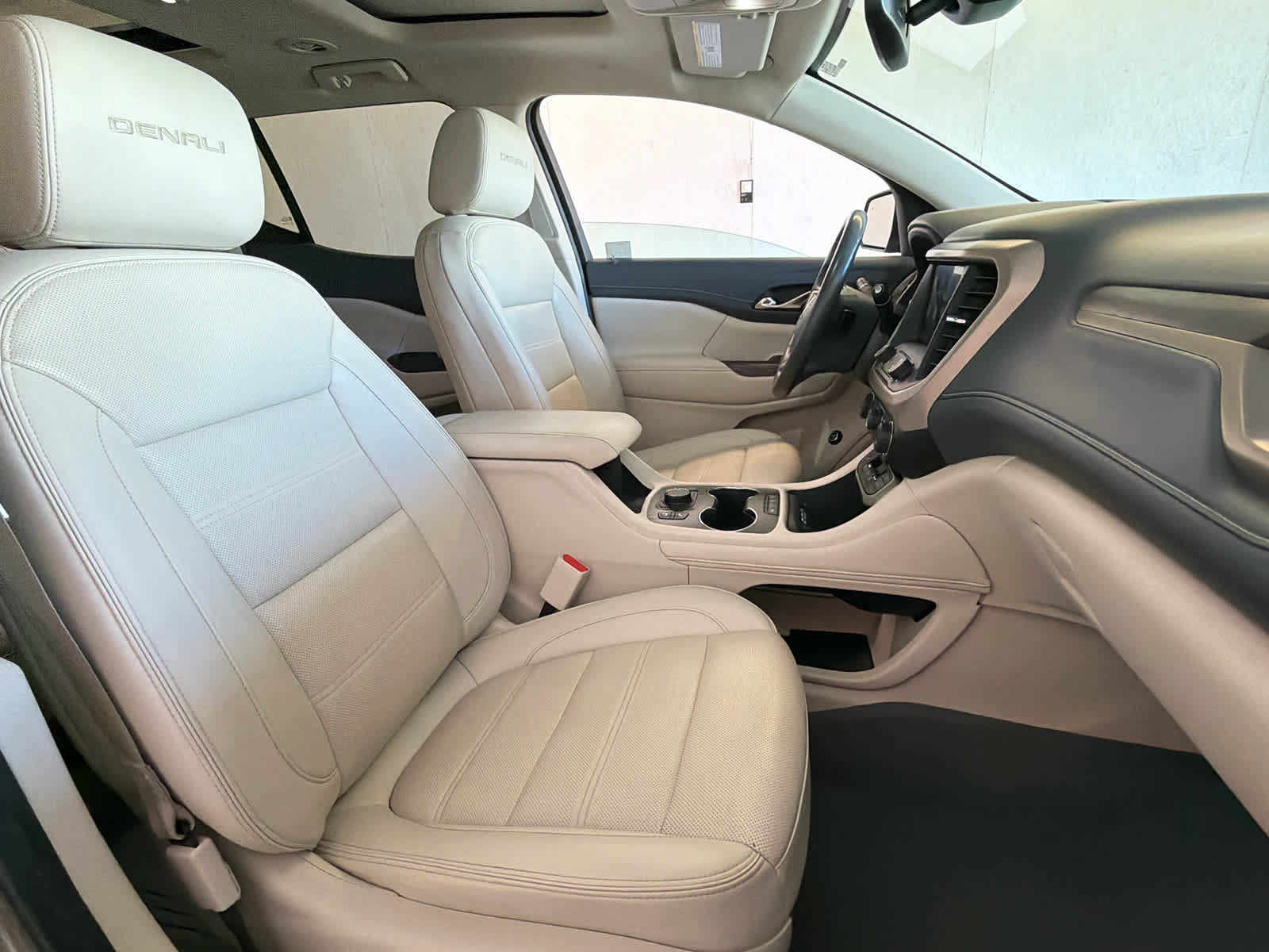 Used 2022 GMC Acadia Denali w/ LPO, Floor Liner Package FWD image 32