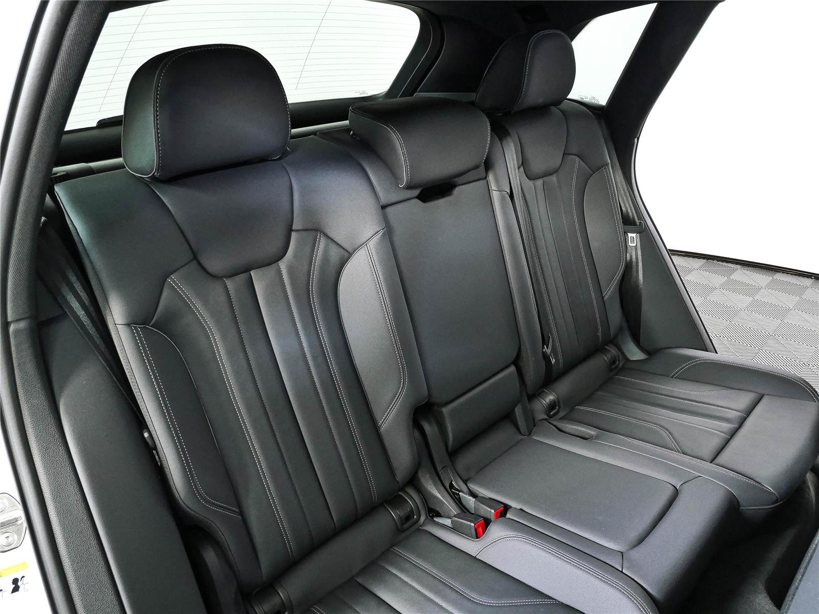 Used 2024 Audi Q5 2.0T Premium w/ Summer of Audi Package AWD/4WD image 20