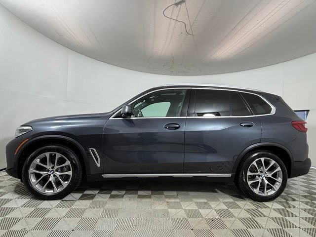 Used 2019 BMW X5 xDrive40i w/ Premium Package 2 AWD/4WD image 4