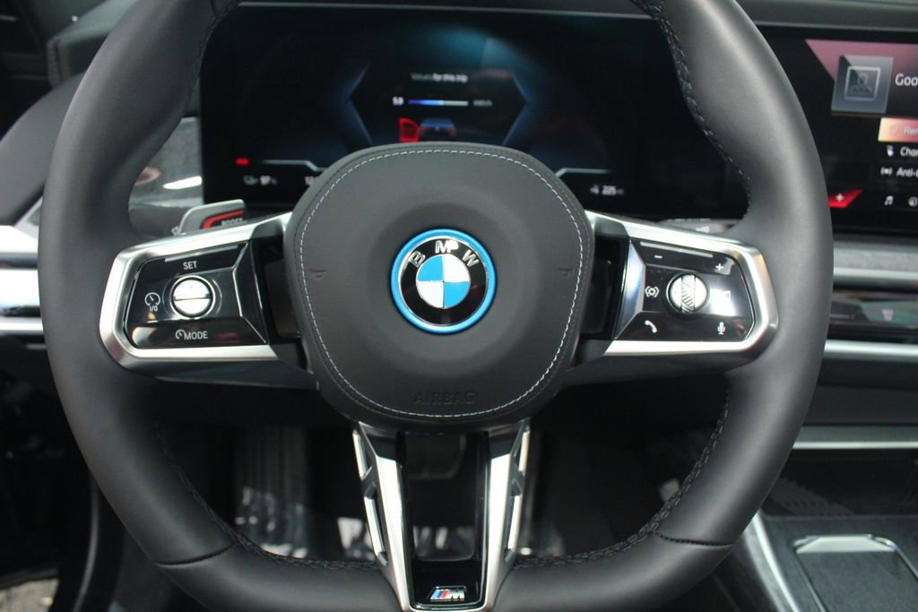 Used 2025 BMW i7 xDrive60 AWD/4WD image 15