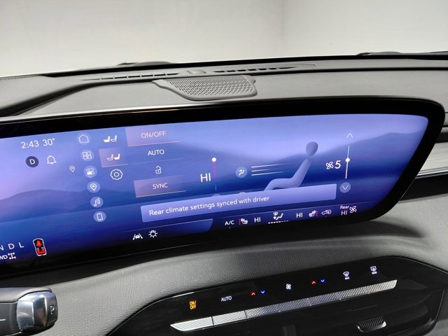 Used 2025 Buick Enclave Preferred image 35