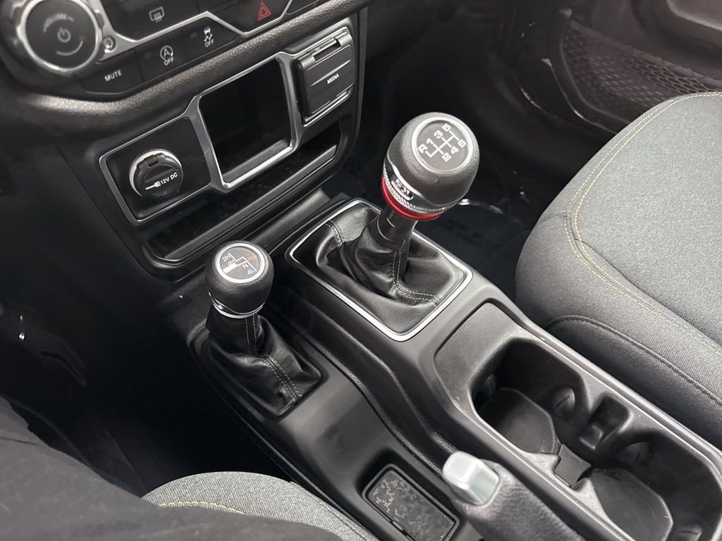 Used 2024 Jeep Gladiator Sport image 21