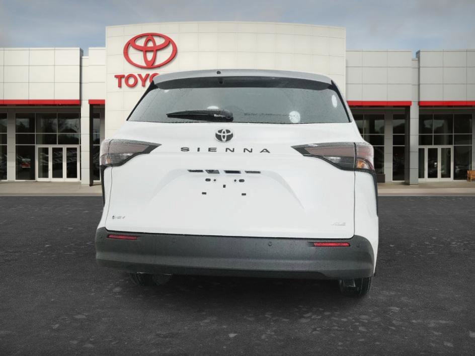 New 2026 Toyota Sienna XLE FWD image 16