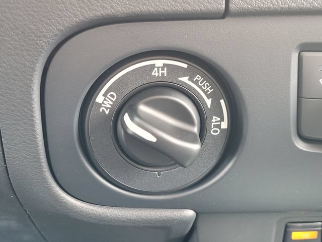 New 2026 Nissan Frontier SV w/ All-Weather Content Package AWD/4WD image 18
