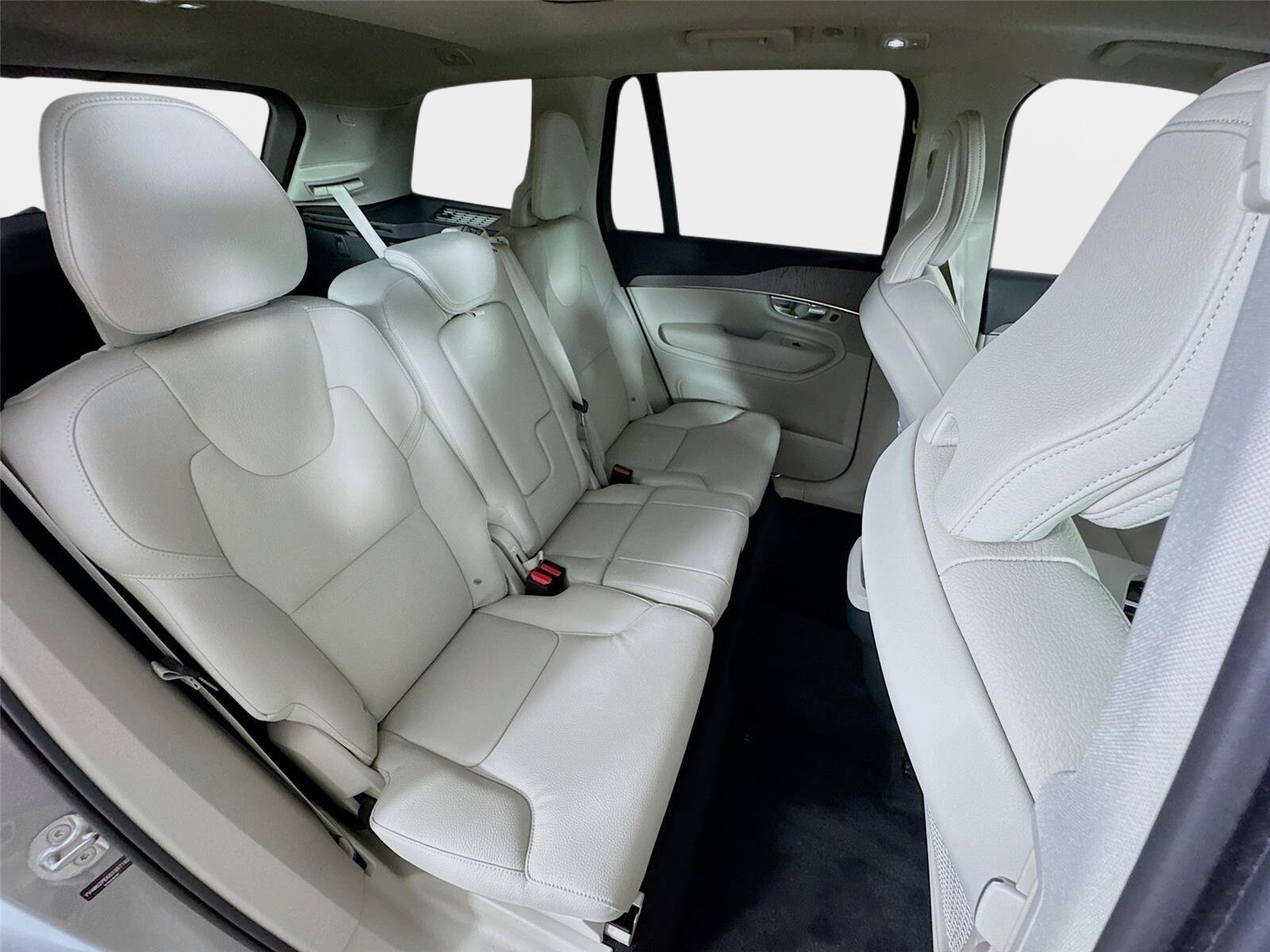 Used 2025 Volvo XC90 B6 Plus w/ Protection Package Premier AWD/4WD image 29