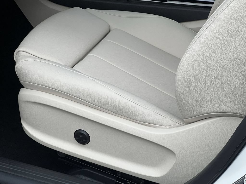 Certified 2026 Mercedes-Benz CLA 250 4MATIC image 12