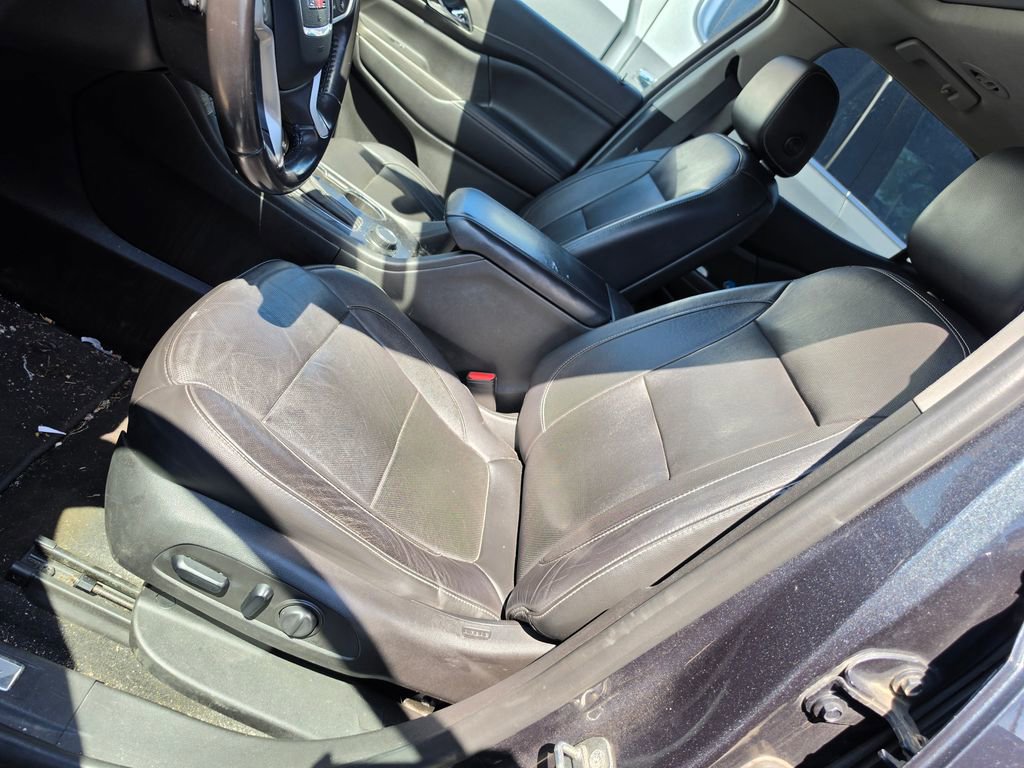 Used 2019 GMC Acadia SLT w/ Black Edition FWD image 6