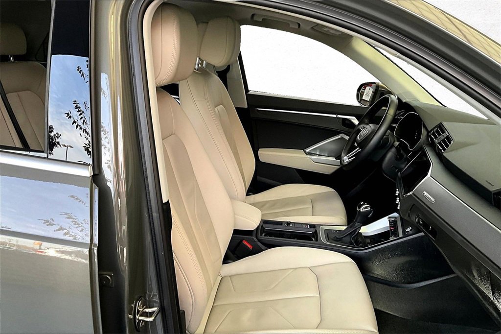 Used 2020 Audi Q3 2.0T Premium Plus w/ Premium Plus Package image 25