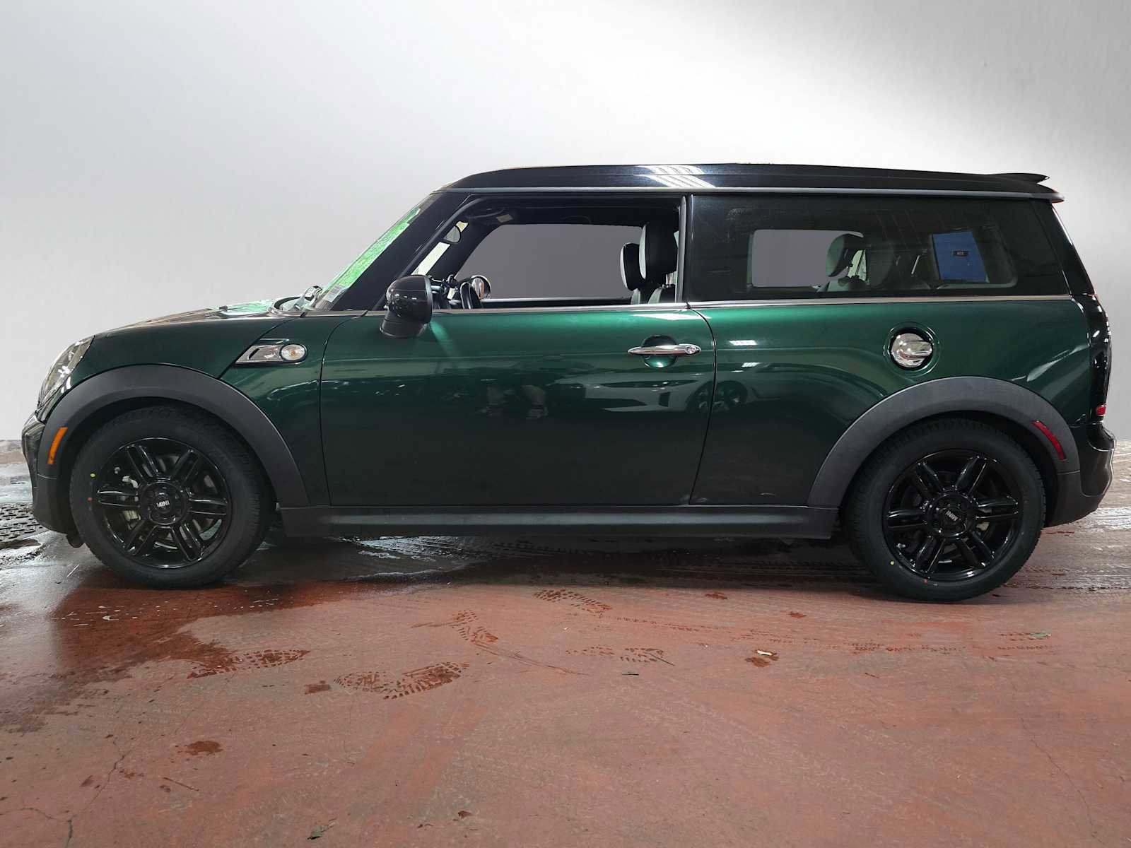 Used 2013 MINI Cooper Clubman S FWD image 6