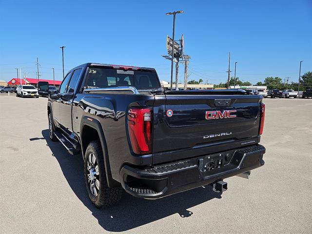 Used 2024 GMC Sierra 2500 Denali w/ Technology Package AWD/4WD image 3