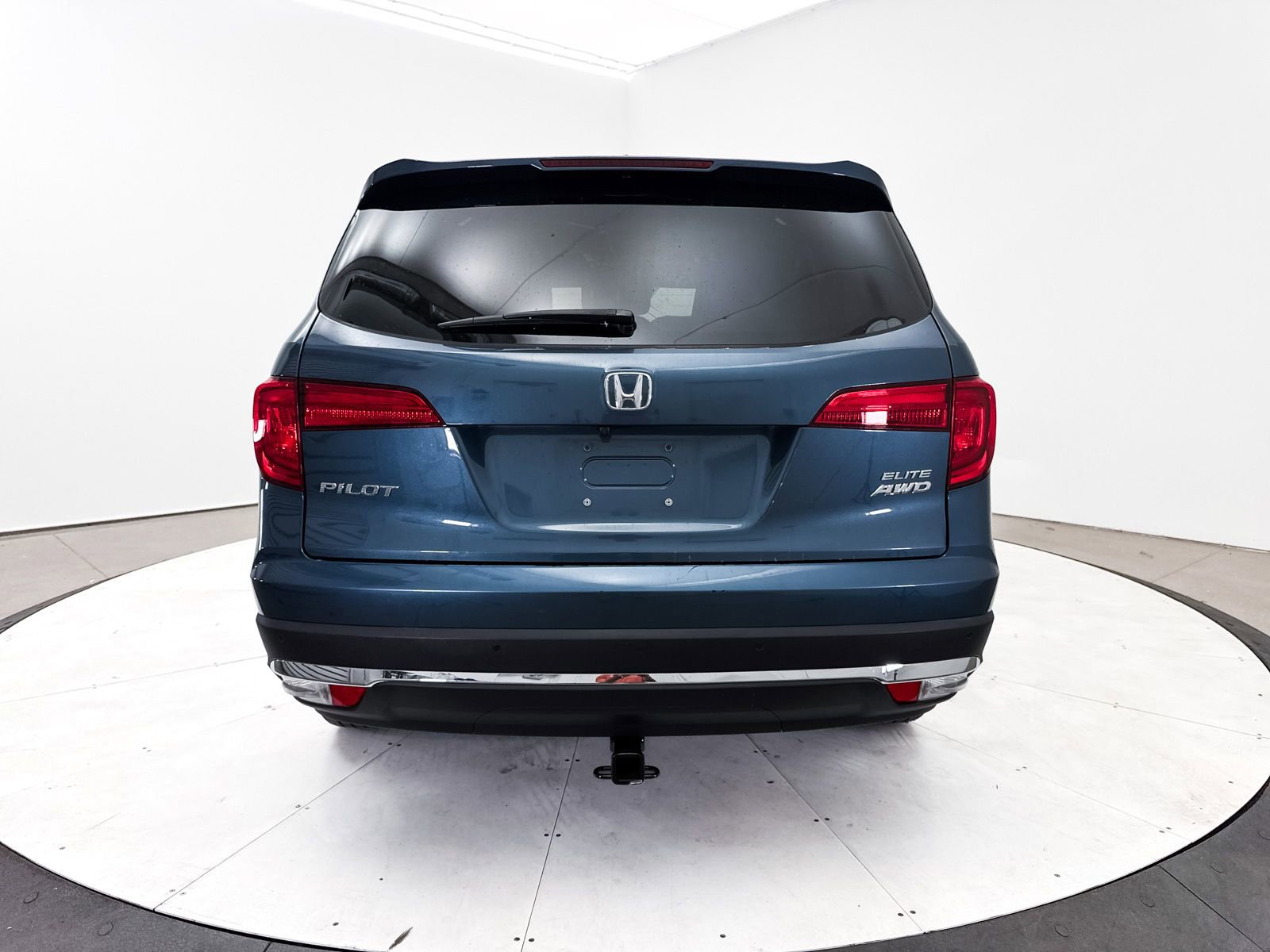 Used 2017 Honda Pilot Elite image 18
