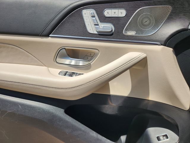 Used 2021 Mercedes-Benz GLS 580 4MATIC image 22