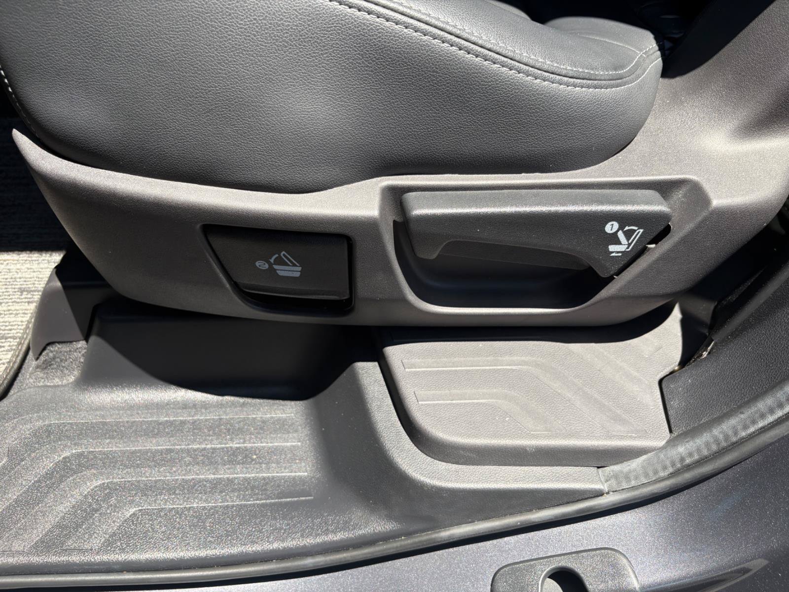 Used 2023 Subaru Ascent Touring AWD/4WD image 22