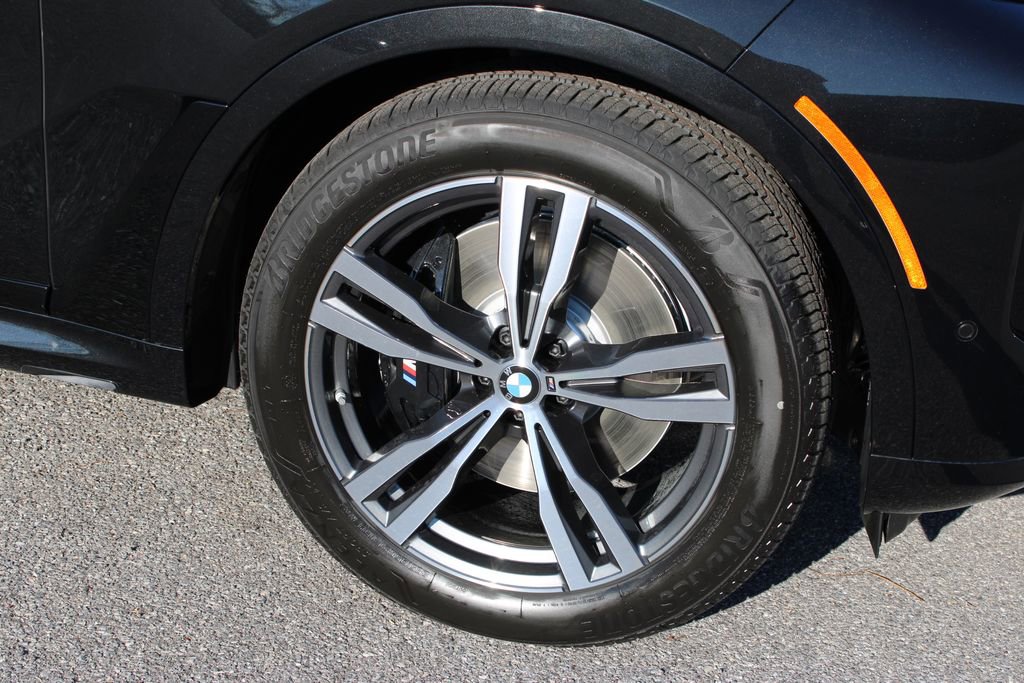 New 2026 BMW X7 M60i image 36