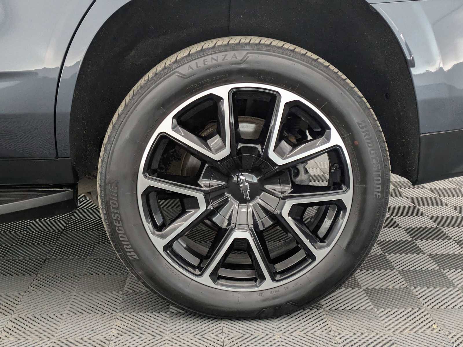 Used 2021 Chevrolet Tahoe RST w/ Luxury Package image 15