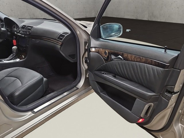 Used 2005 Mercedes-Benz E 500 Sedan image 18