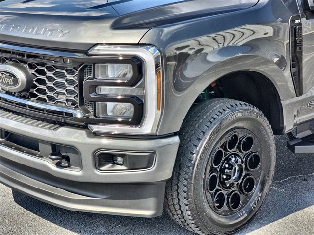 New 2026 Ford F350 XLT image 10