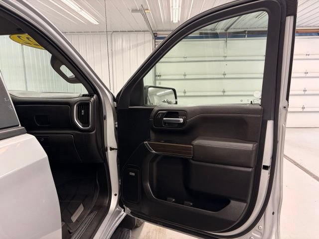 Used 2022 Chevrolet Silverado 1500 RST w/ Convenience Package II AWD/4WD image 10