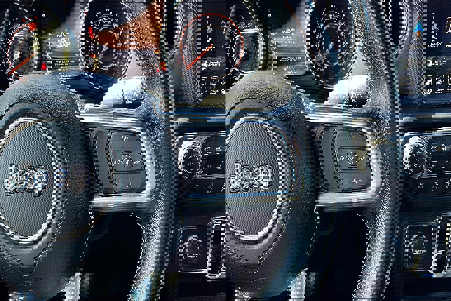 Used 2020 Jeep Wrangler Unlimited Sahara image 25