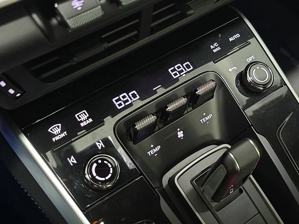 Certified 2025 Porsche 911 Carrera 4 GTS AWD/4WD image 19