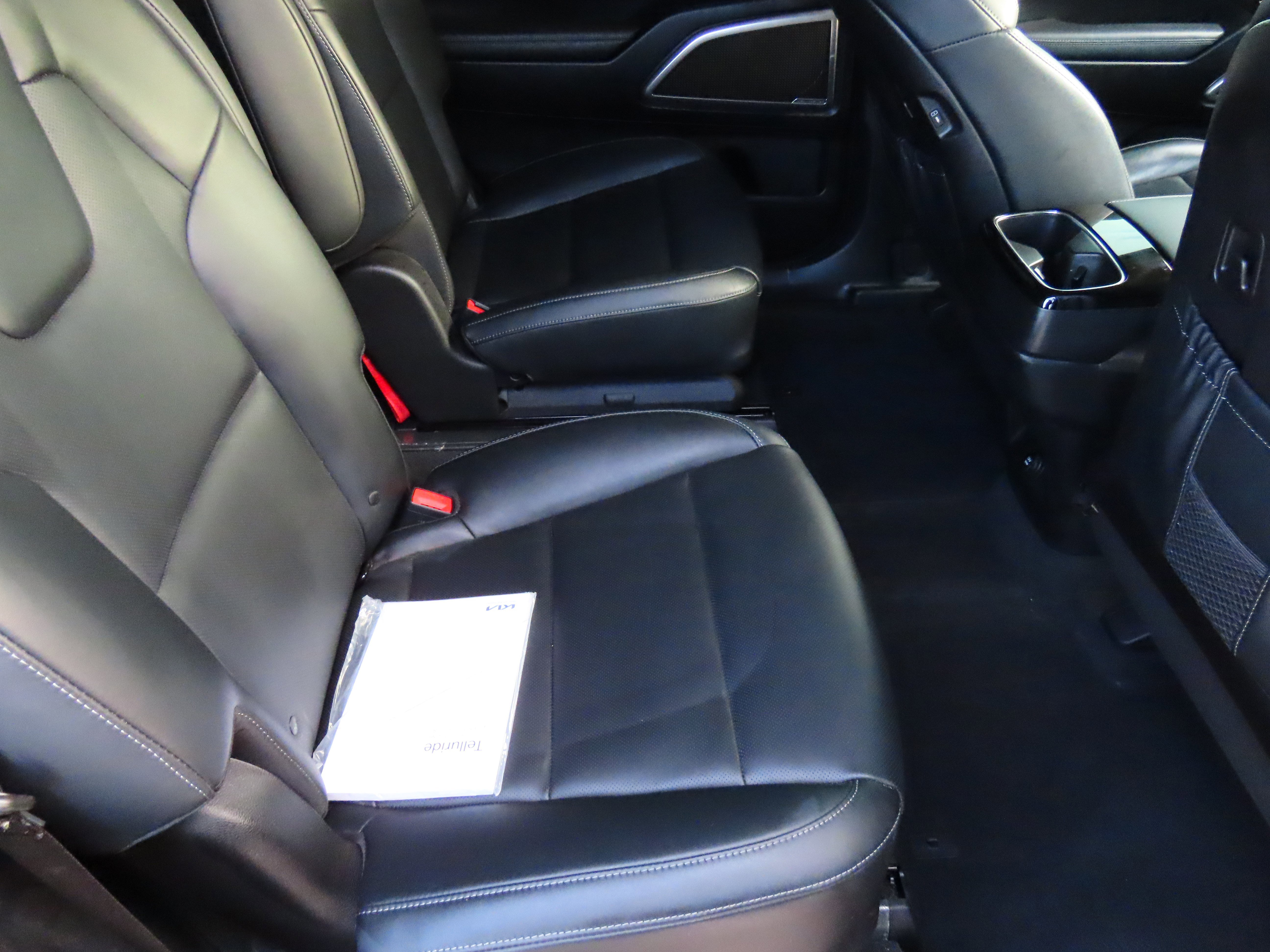 Used 2024 Kia Telluride S w/ S Sunroof Package image 13