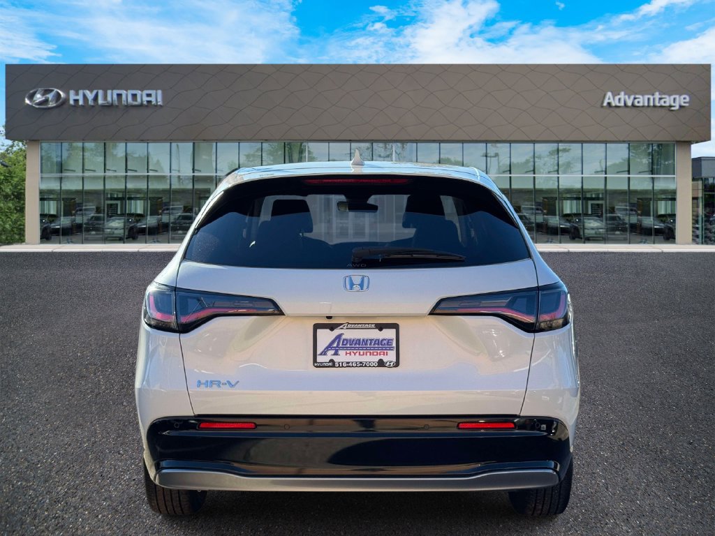 Used 2023 Honda HR-V EX-L image 6