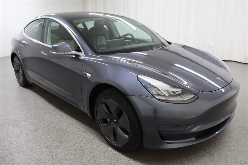 Used 2020 Tesla Model 3 Standard Range RWD image 1