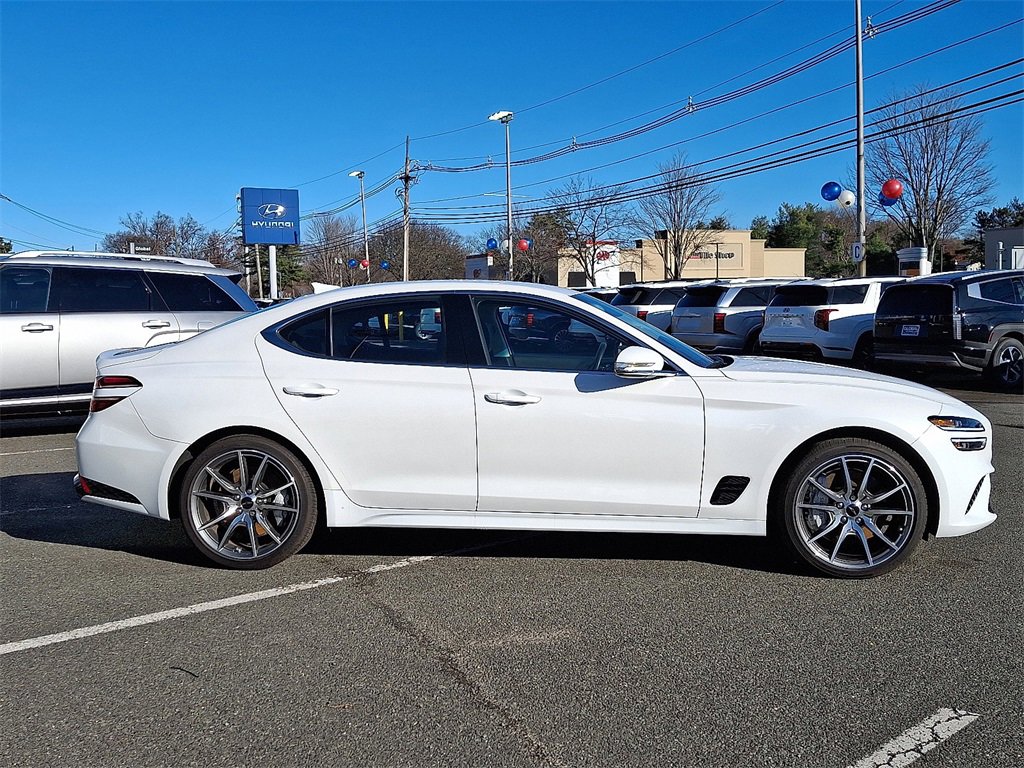 Used 2024 Genesis G70 2.5T image 8