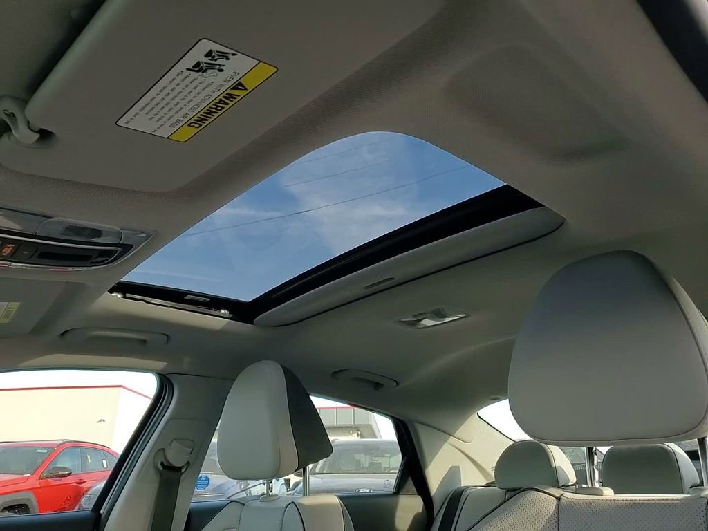 Certified 2024 Hyundai Elantra Limited image 22