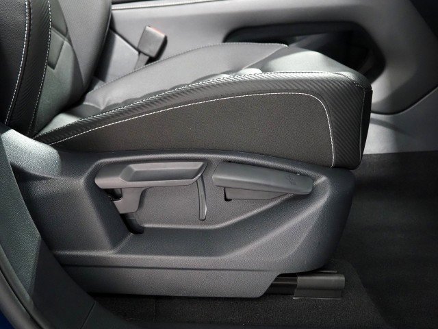 Used 2024 Volkswagen Atlas SE w/ Technology Package image 57