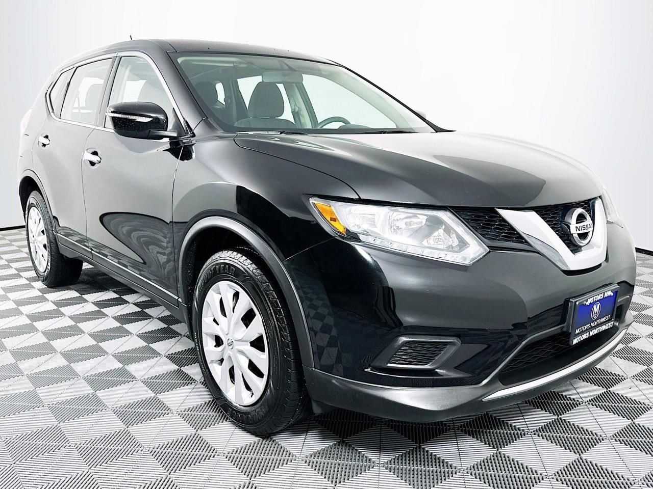 Used 2015 Nissan Rogue S image 28