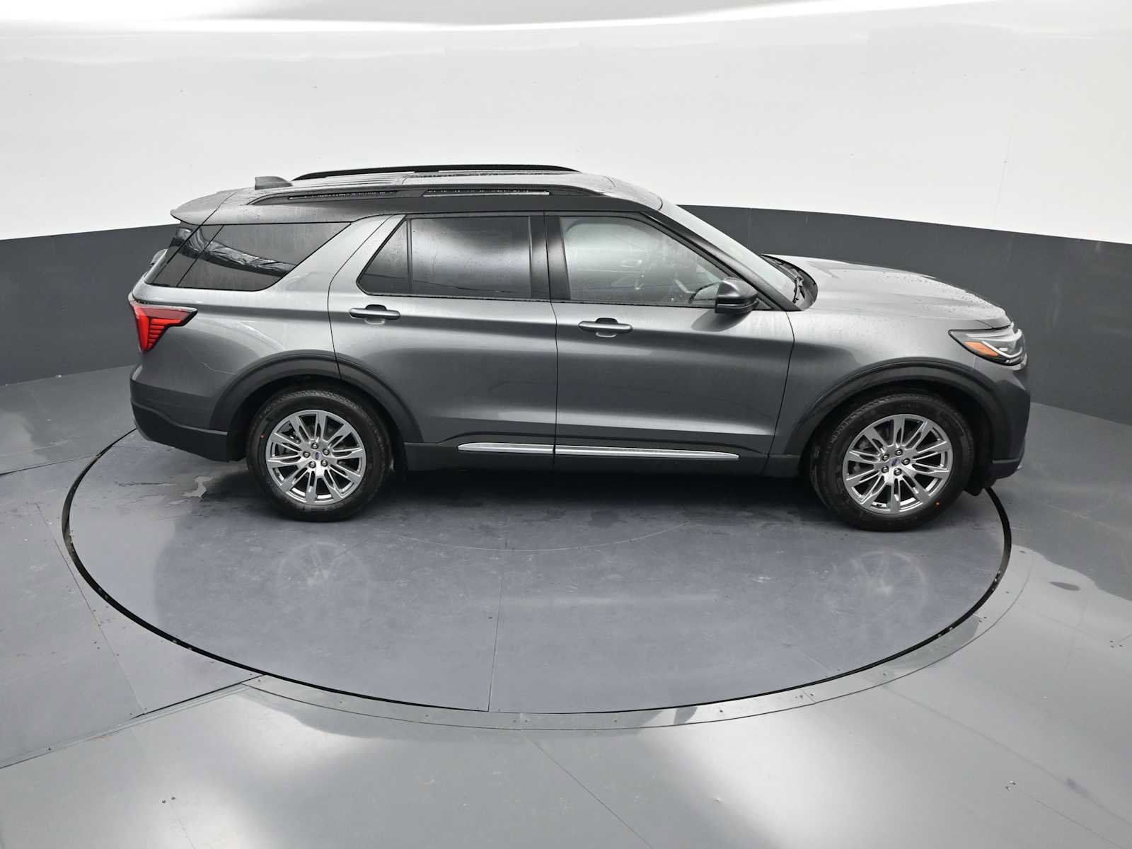 New 2026 Ford Explorer Platinum image 57