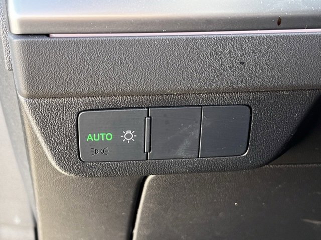 Used 2023 Audi Q4 e-tron Premium Plus image 18