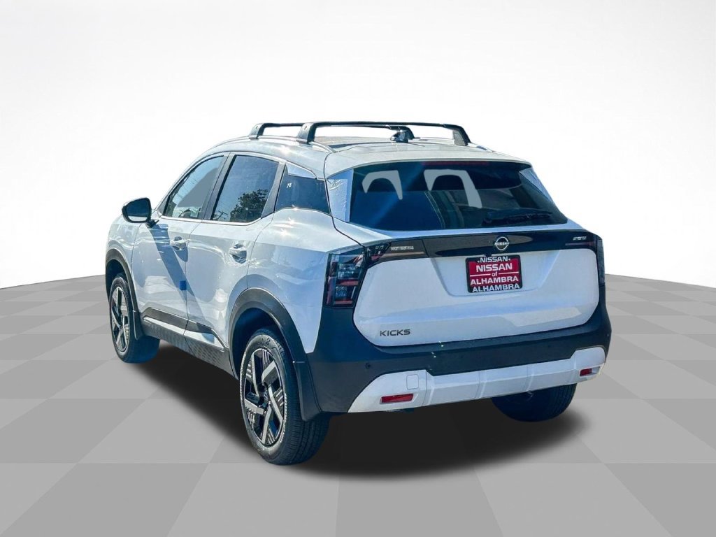 New 2026 Nissan Kicks SV w/ Charging Package FWD image 9