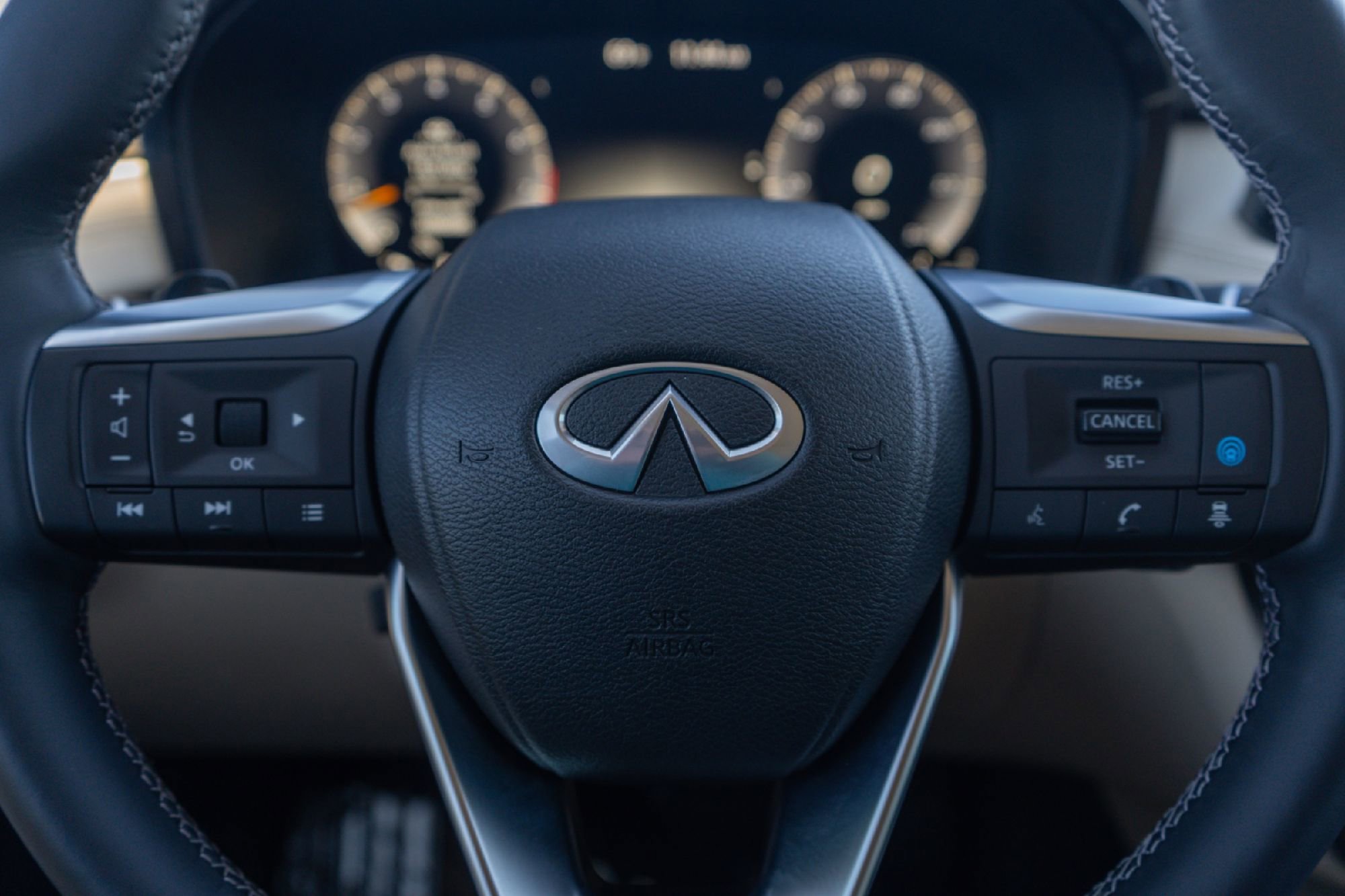 Certified 2023 INFINITI QX60 Luxe w/ Vision Package image 10