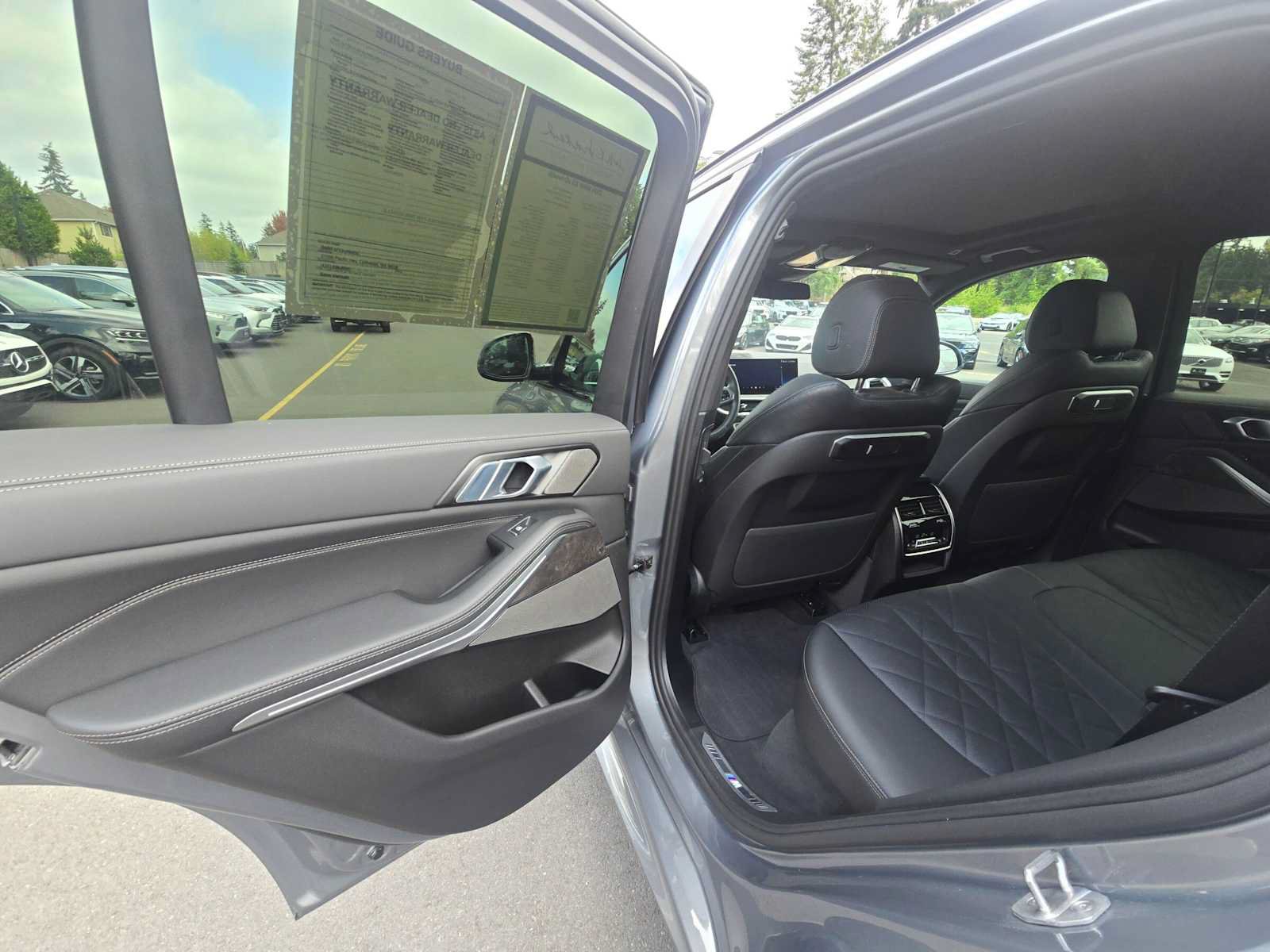 Used 2026 BMW X5 xDrive40i w/ M Sport Package AWD/4WD image 15