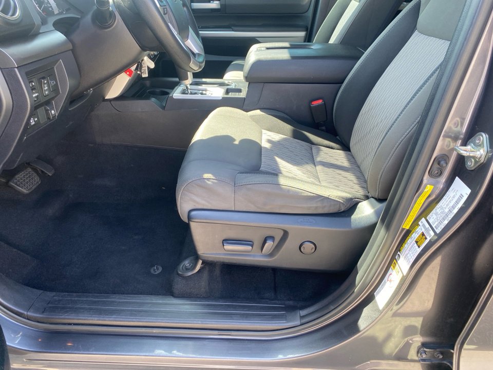 Used 2017 Toyota Tundra SR5 image 11