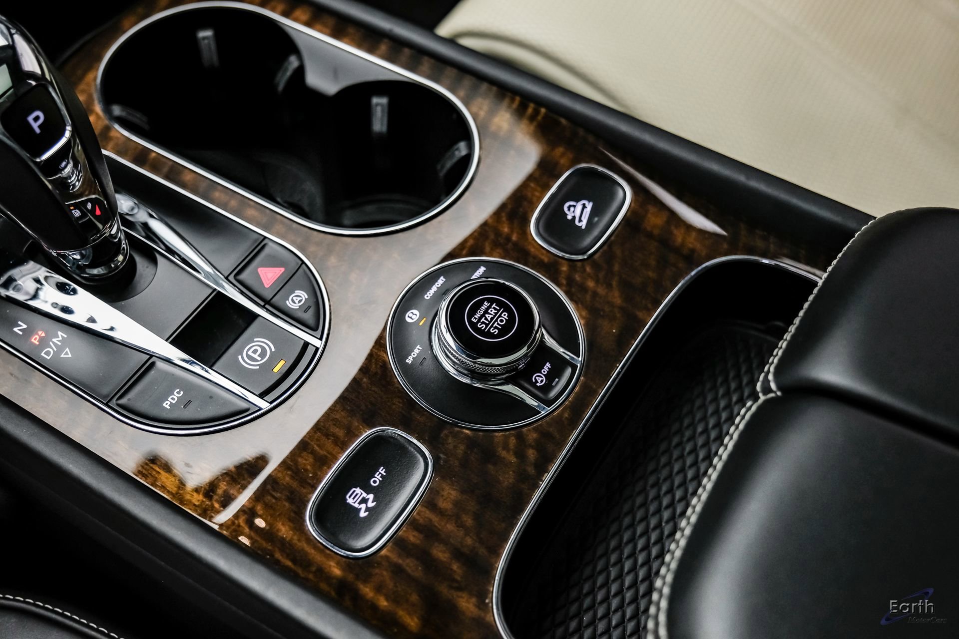 Used 2019 Bentley Bentayga image 59