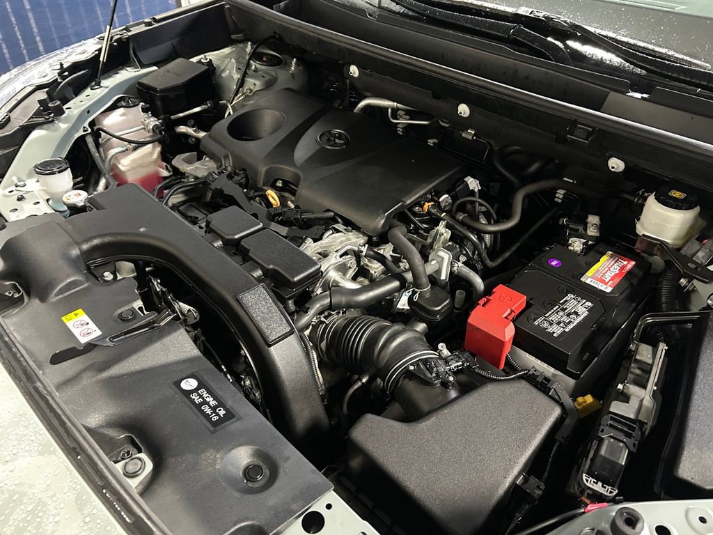 Used 2020 Toyota RAV4 XLE Premium image 31