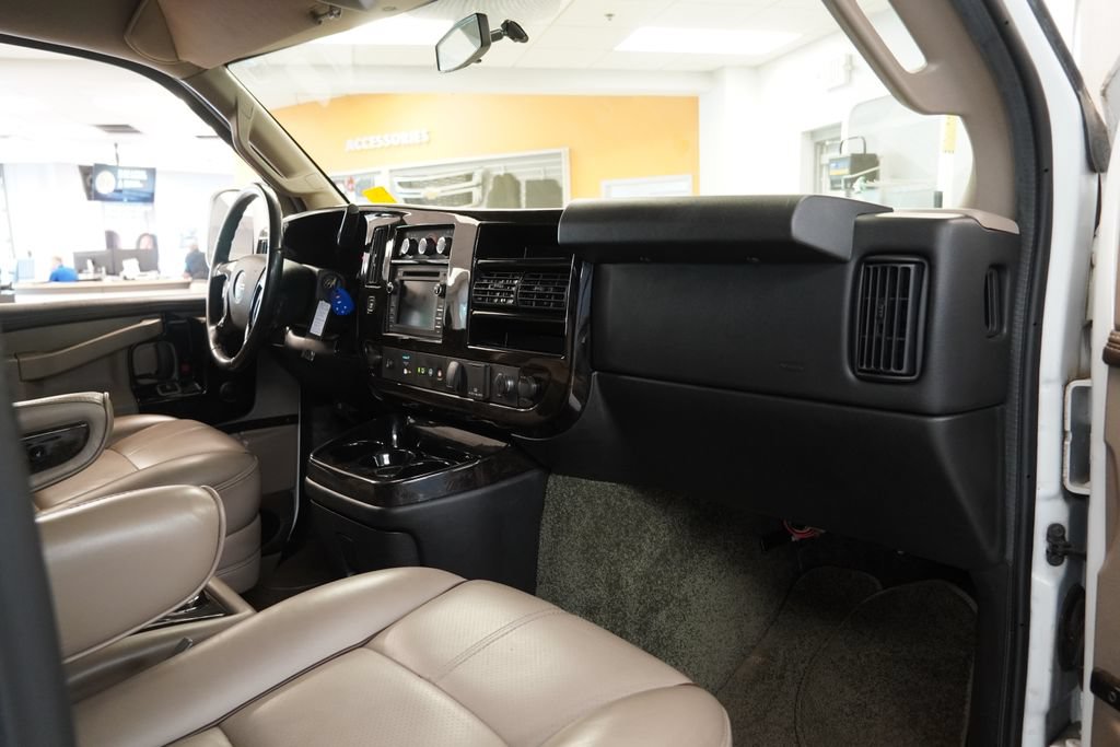 Used 2016 GMC Savana 2500 RWD image 41