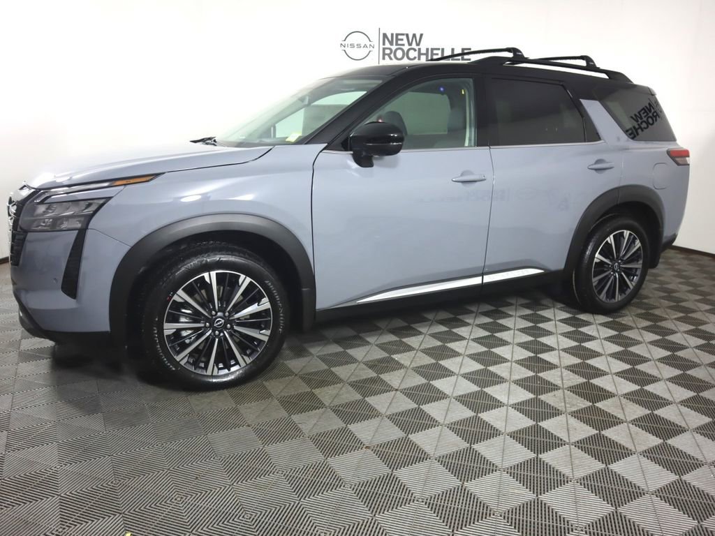 New 2026 Nissan Pathfinder Platinum image 4