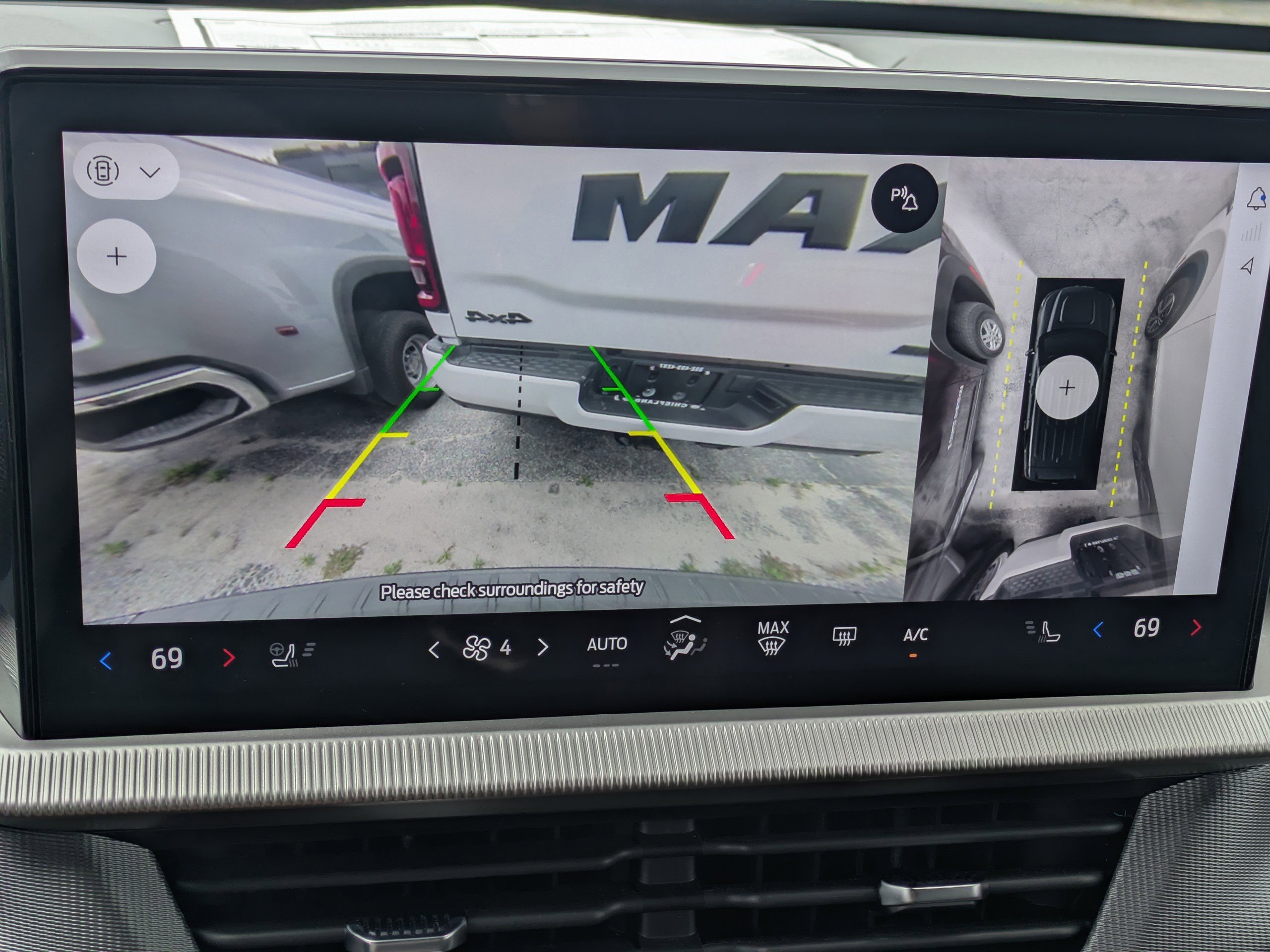 Used 2025 Ford Explorer ST-Line w/ Premium Package image 23