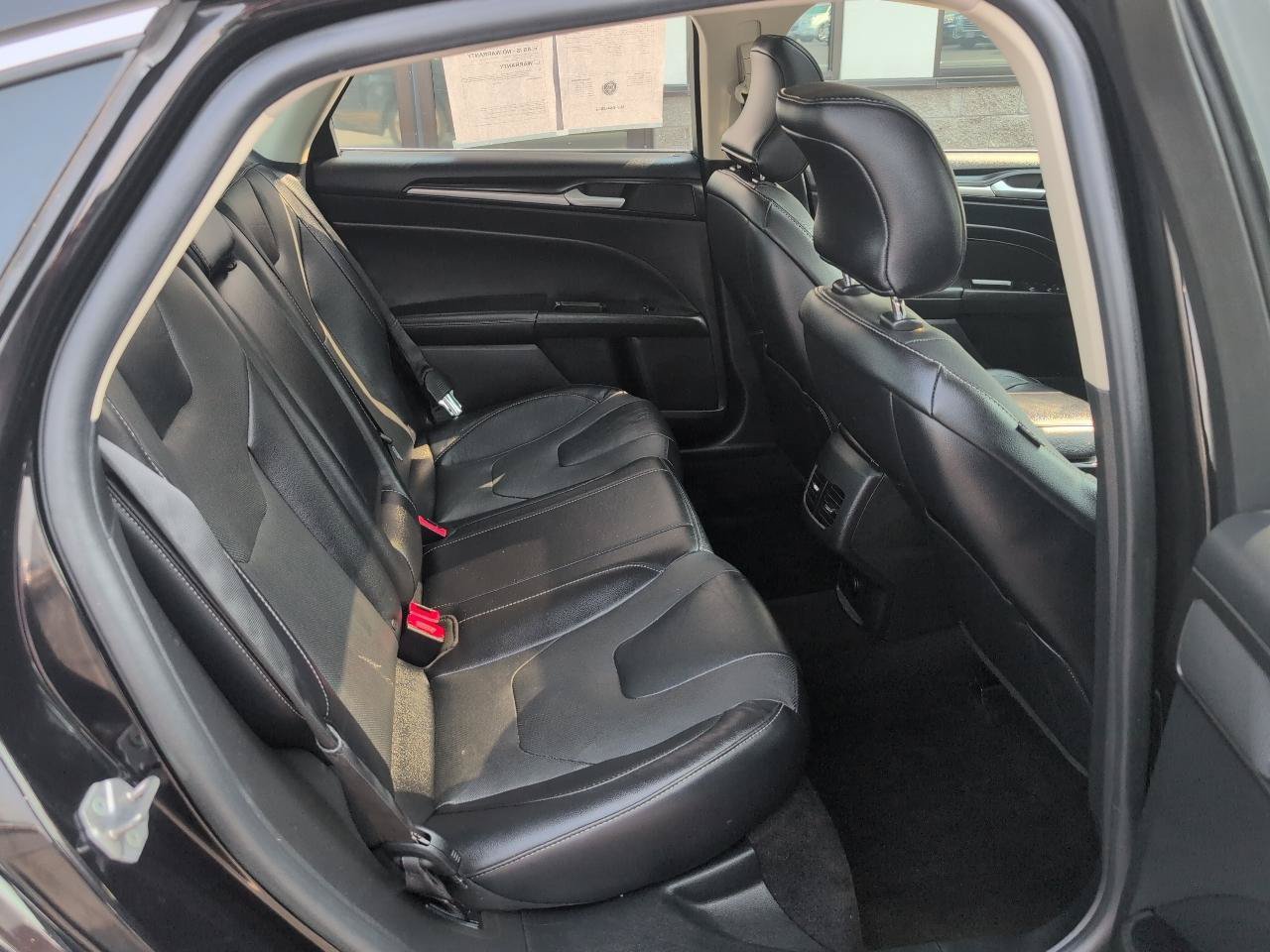 Used 2019 Ford Fusion Titanium AWD/4WD image 12