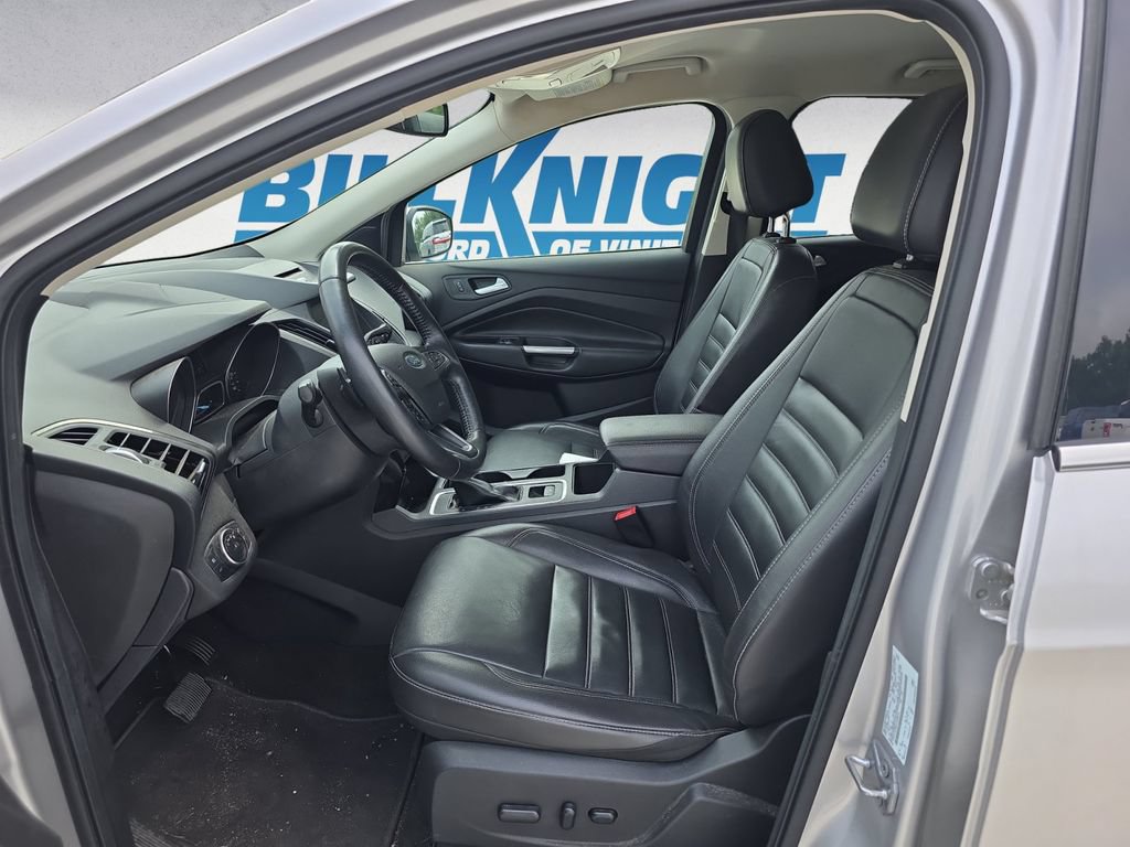 Used 2017 Ford Escape Titanium AWD/4WD image 9