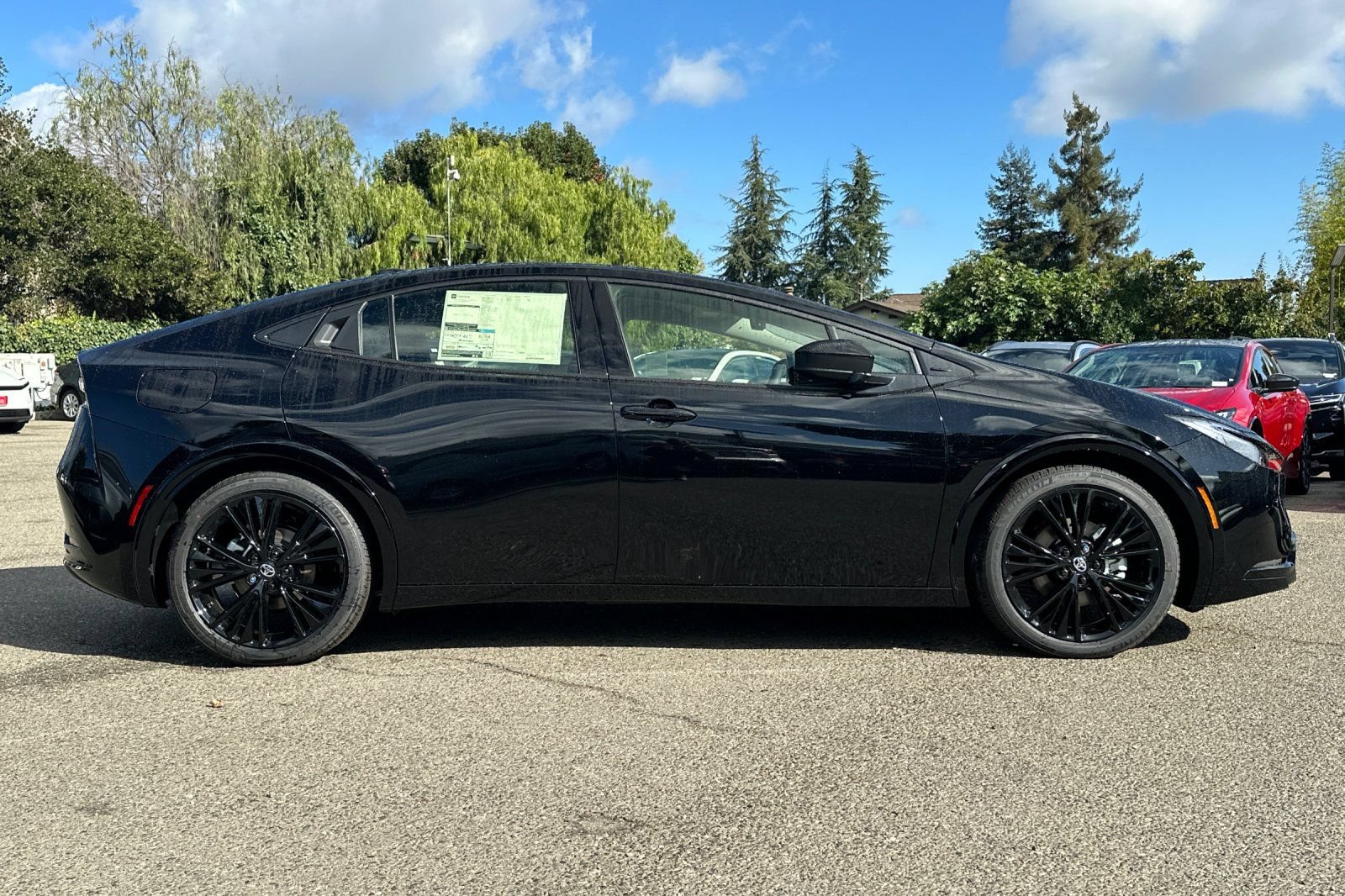 New 2027 Toyota Prius Plug-In Hybrid FWD image 9
