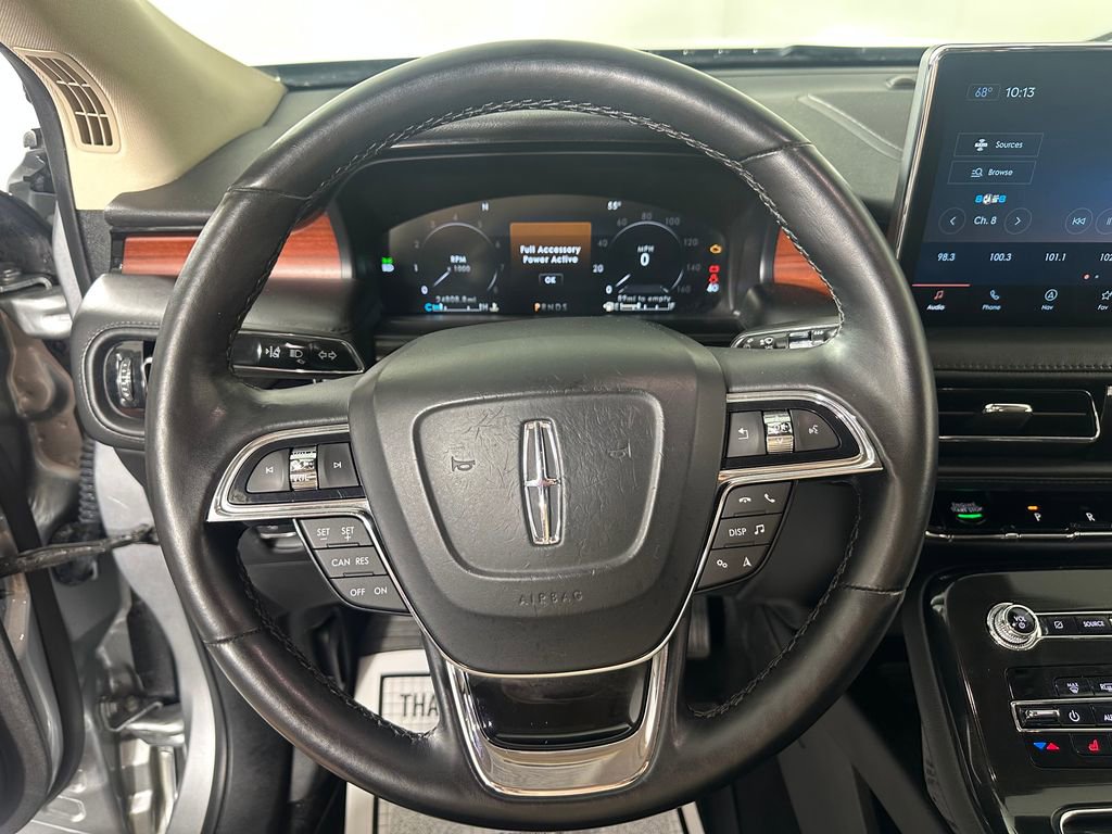 Used 2022 Lincoln Nautilus Reserve AWD/4WD image 26