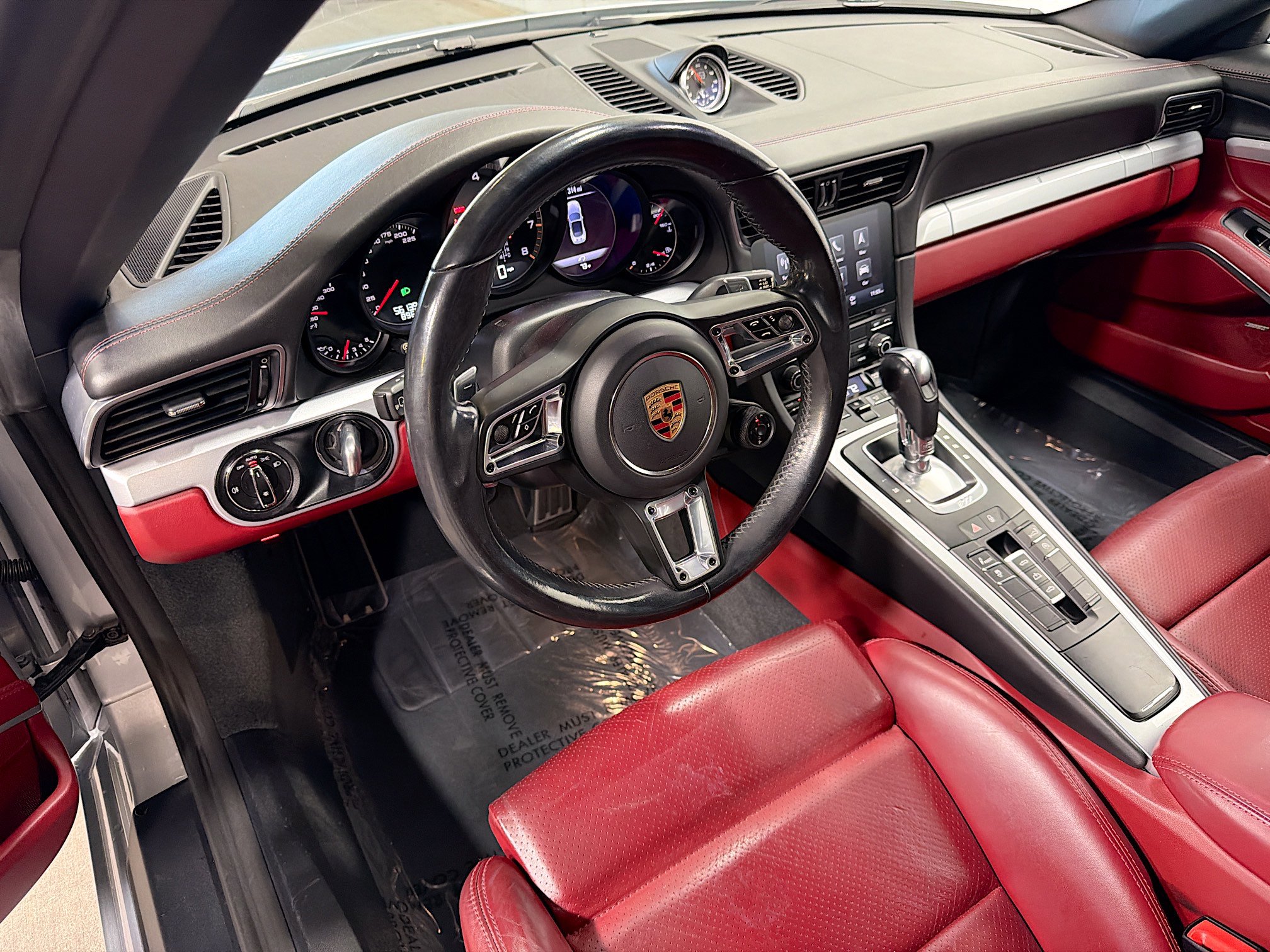 Used 2018 Porsche 911 Turbo S image 4