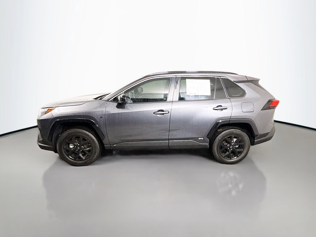 Used 2025 Toyota RAV4 LE image 4