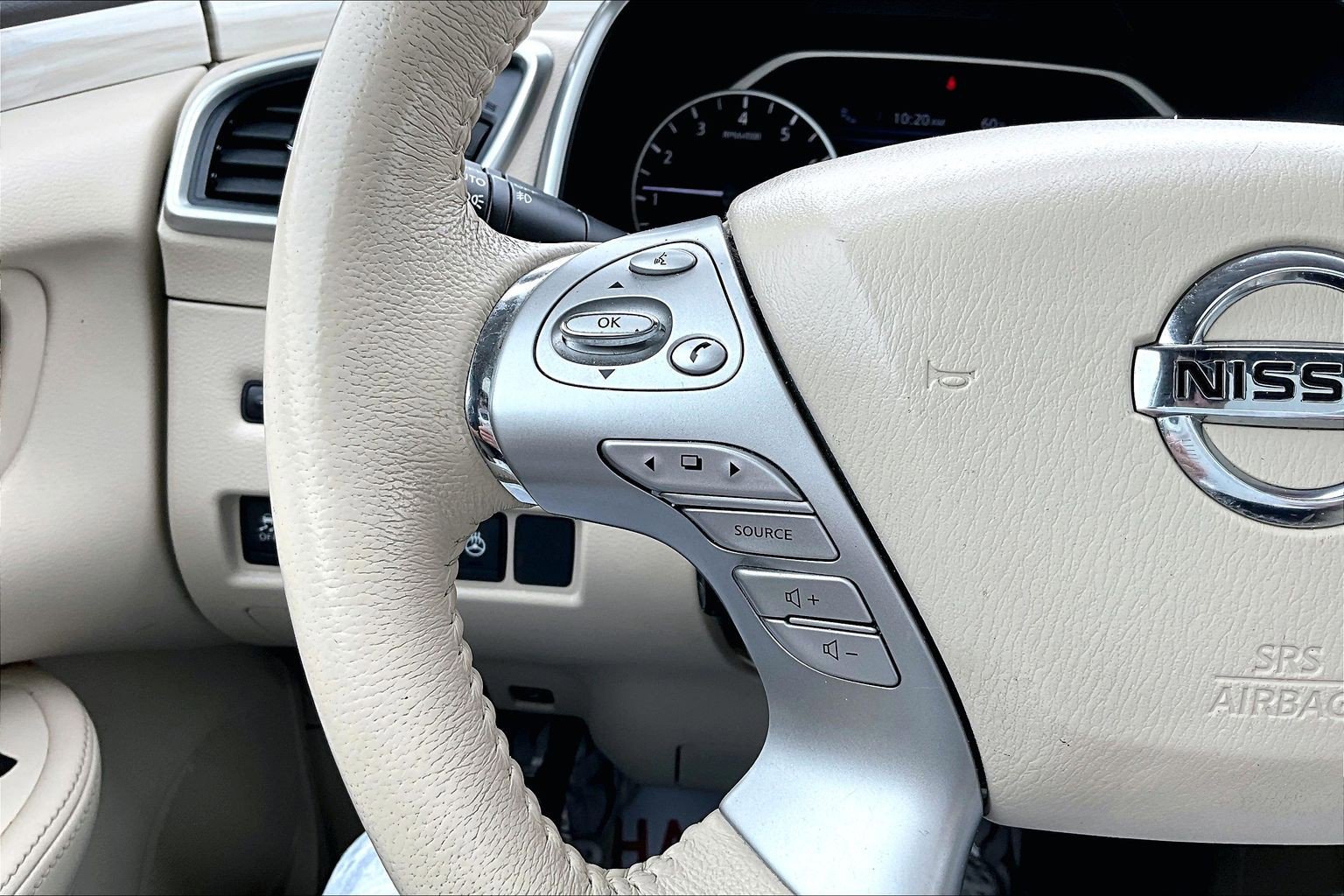 Used 2015 Nissan Murano Platinum w/ Platinum Technology Package AWD/4WD image 22